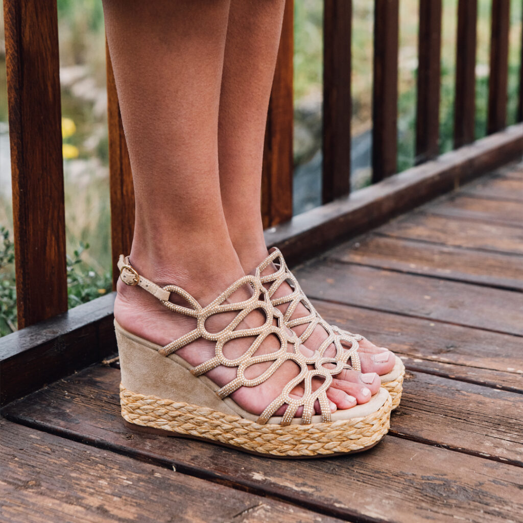 Sandalias con cuña Alma en Pena Turmalina AP-286