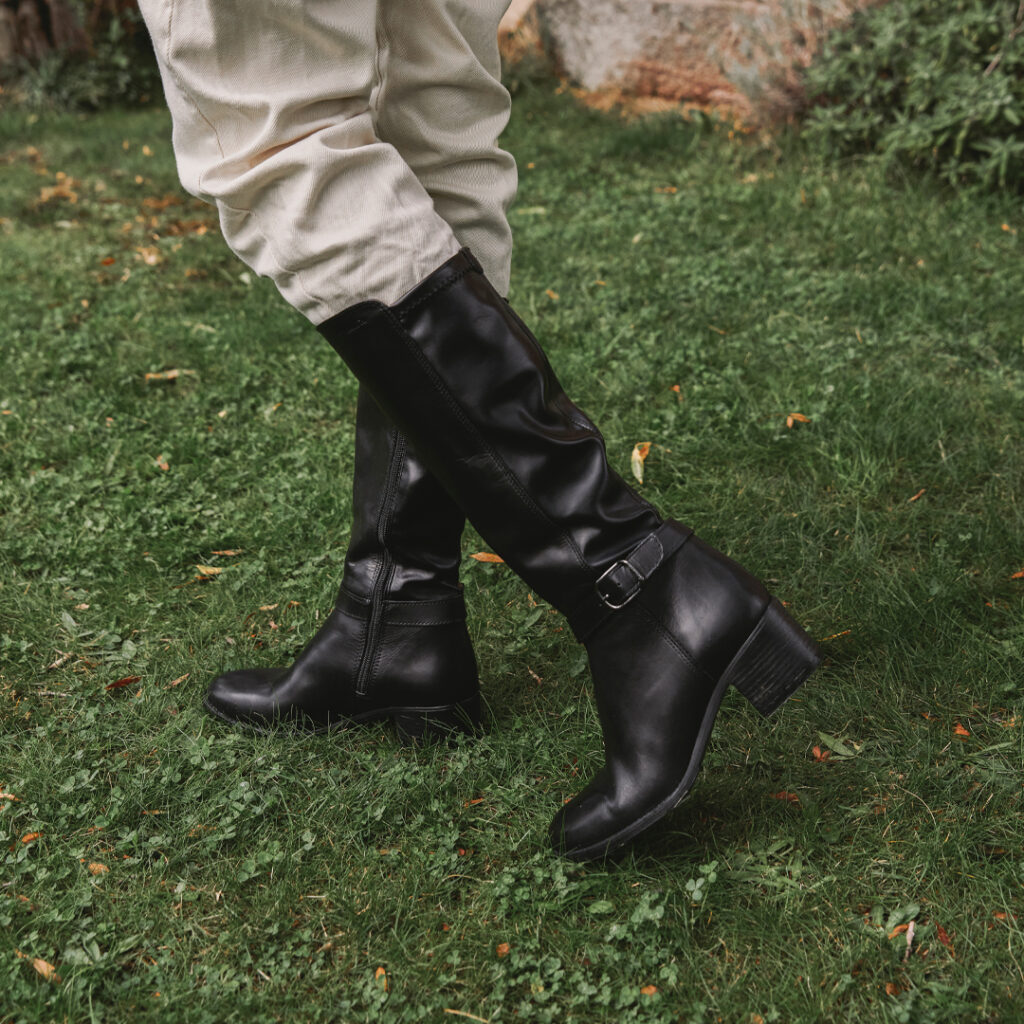 Bota alta clásica Tamaris 25530