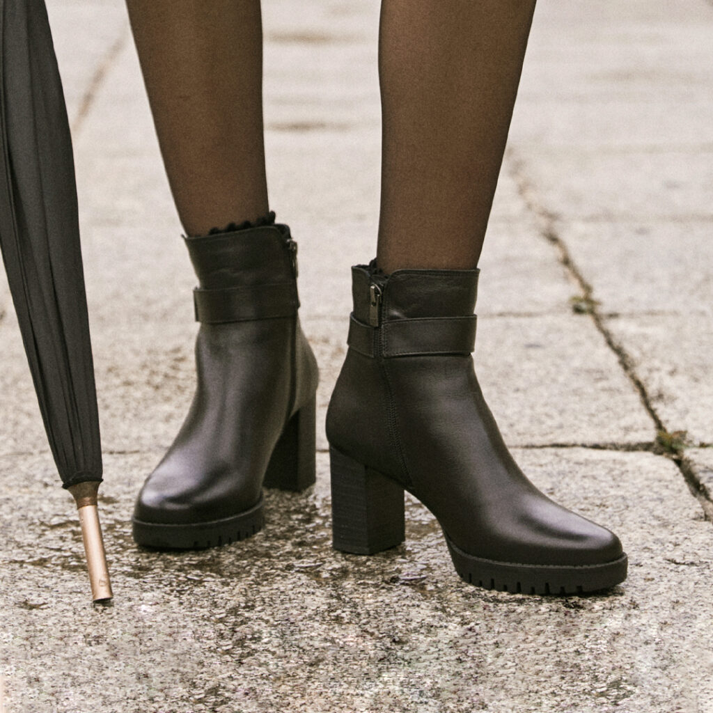 Botín de piel negro Dorking Evie D8961