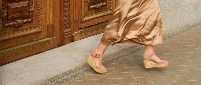 Las 5 mejores sandalias para bodas y eventos que completen tu look de invitada