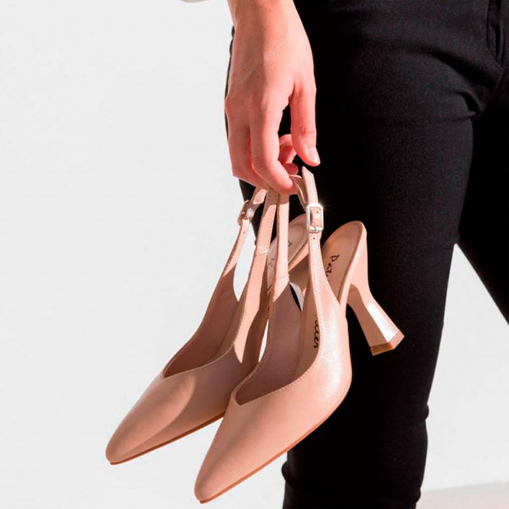 Qué zapatos estilizan más las piernas