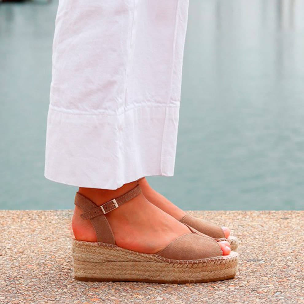 Cómo combinar alpargatas de mujer: looks que funcionan en cualquier ocasión